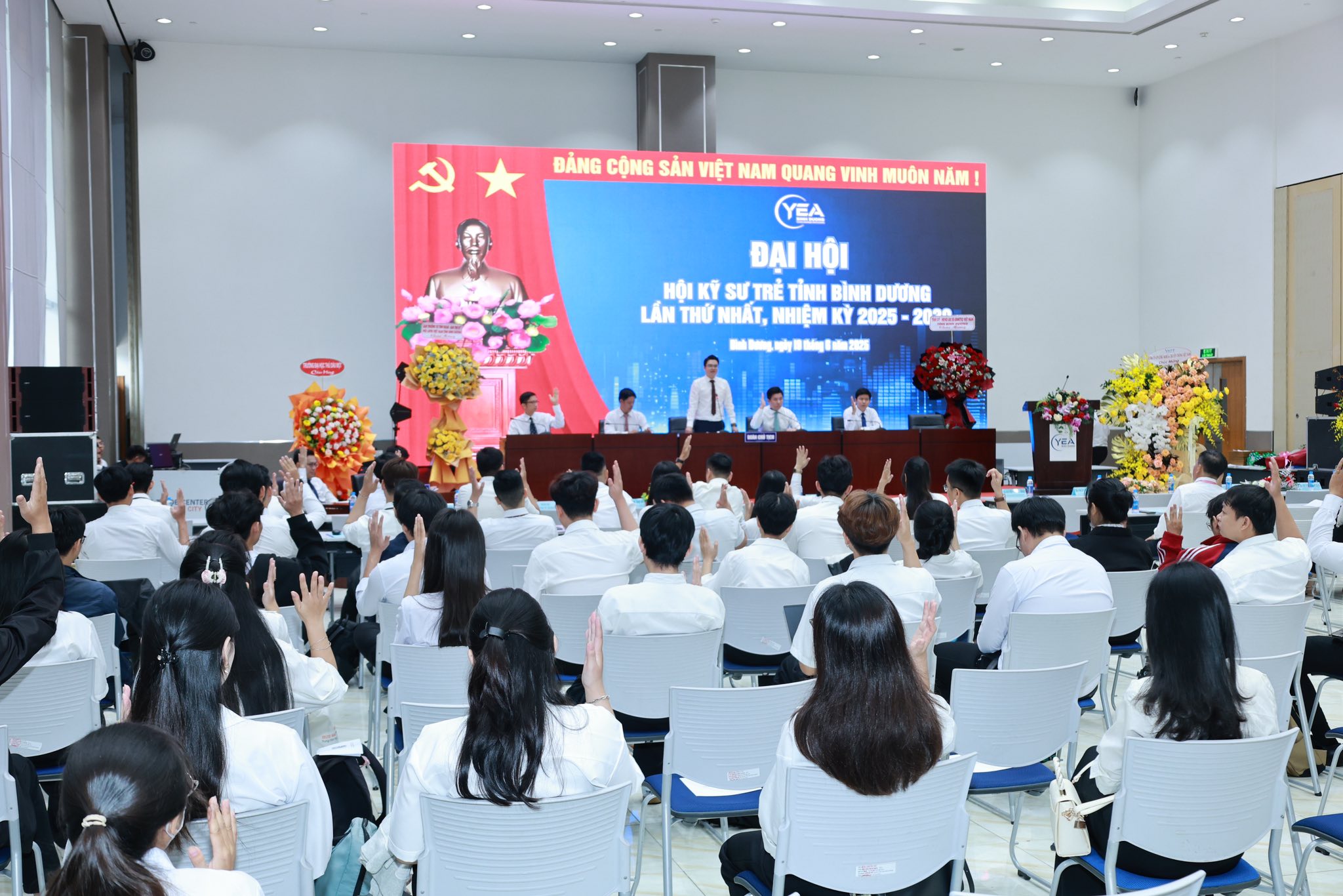 Hình ảnh đại hội